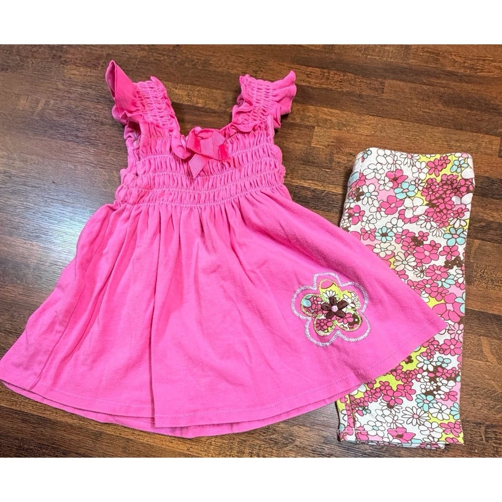 Vintage Y2K flocked summer flower outfit with matching capris.  Size 12 months.